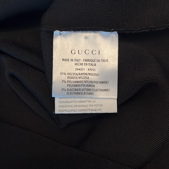 Gucci gorgeous cocktail black dress with gold brooch. Size M in as new condition - Picture 5 of 7